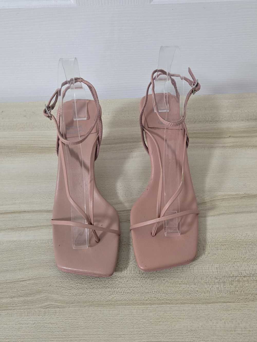 Jeffrey Campbell Fluxx Tan/nude Strappy Kitten Heel Thong Sandals Size 6.5 - Picture 3 of 9